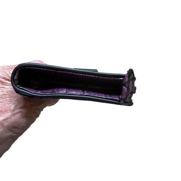 Nine & Co Woman's Wristlet Wallet Purple Alligator Skin With Black Leather Bow - Picture 7 of 9